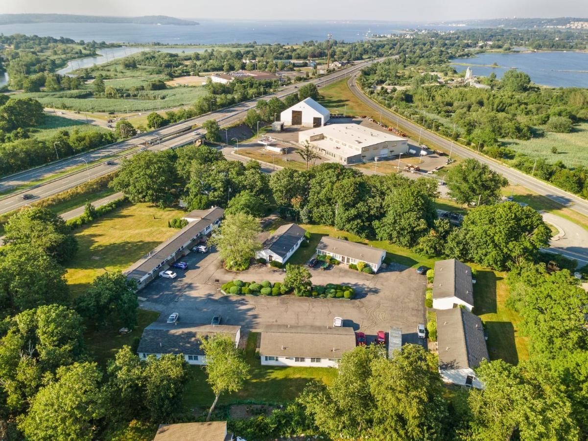 Founder'S Brook Motel And Suites Portsmouth Eksteriør billede